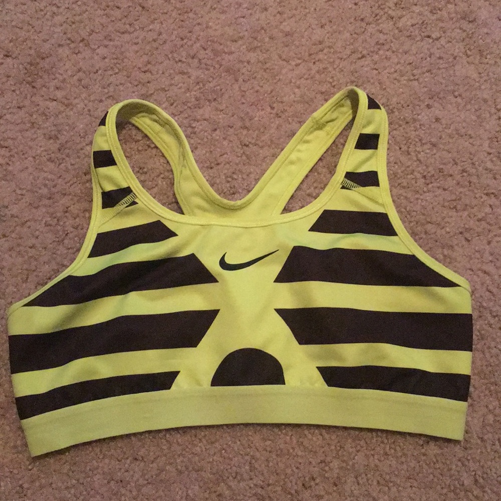 NIKE sports bra